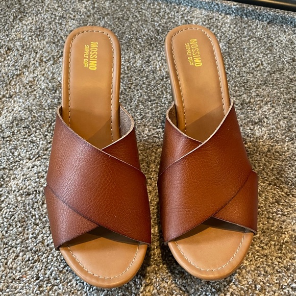 Brown wedges - Picture 1 of 4